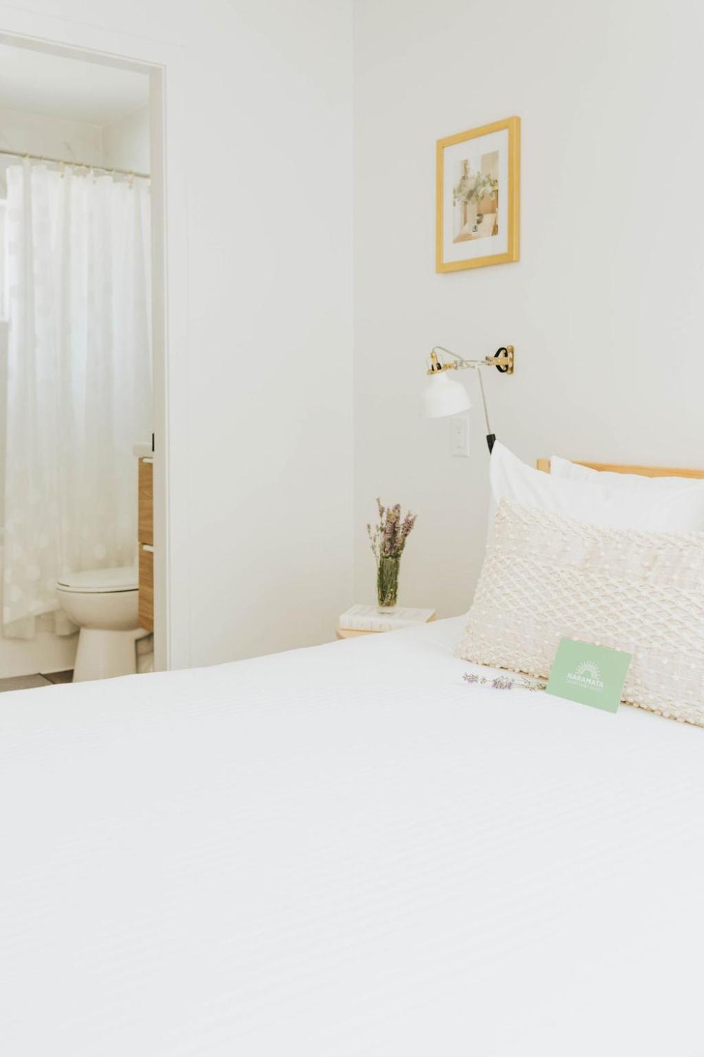 Naramata Courtyard Suites Exterior foto