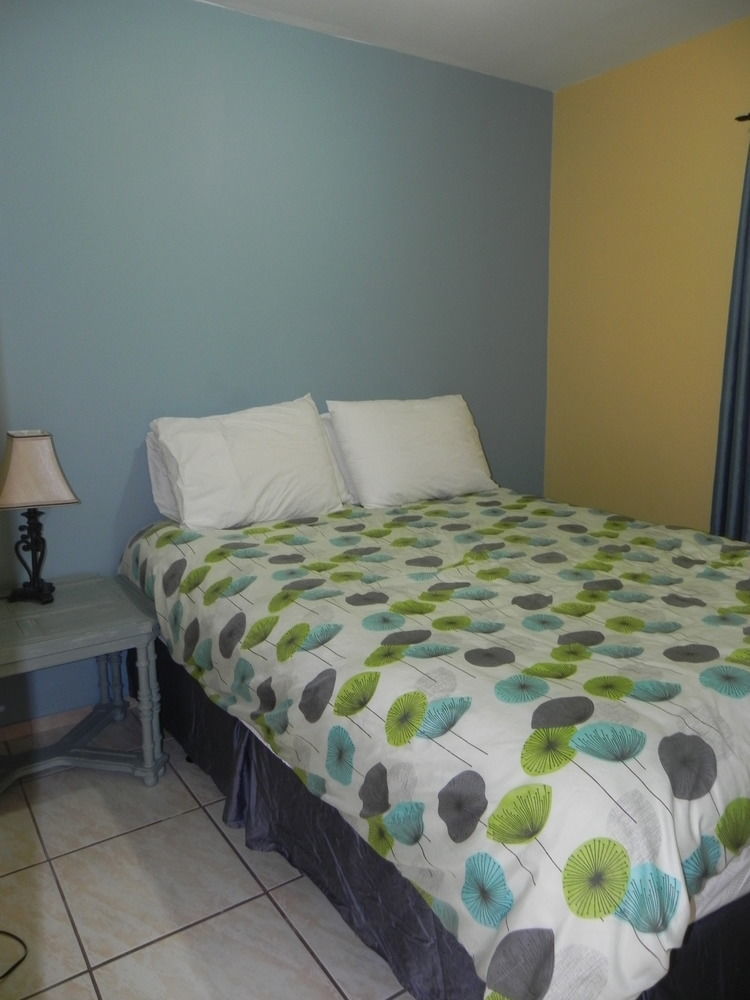 Naramata Courtyard Suites Exterior foto